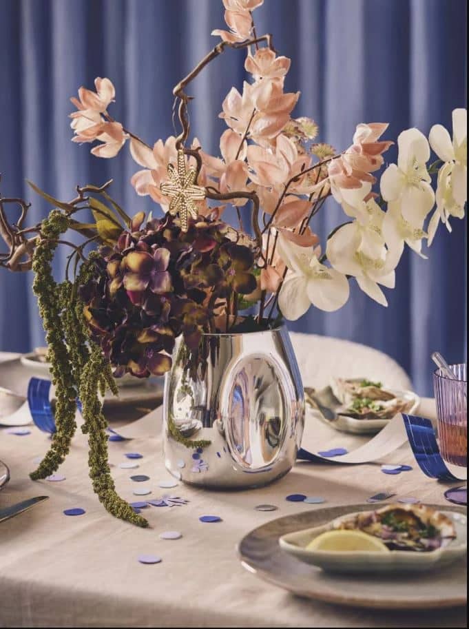 Una Sostrene Grene natalizia cromata