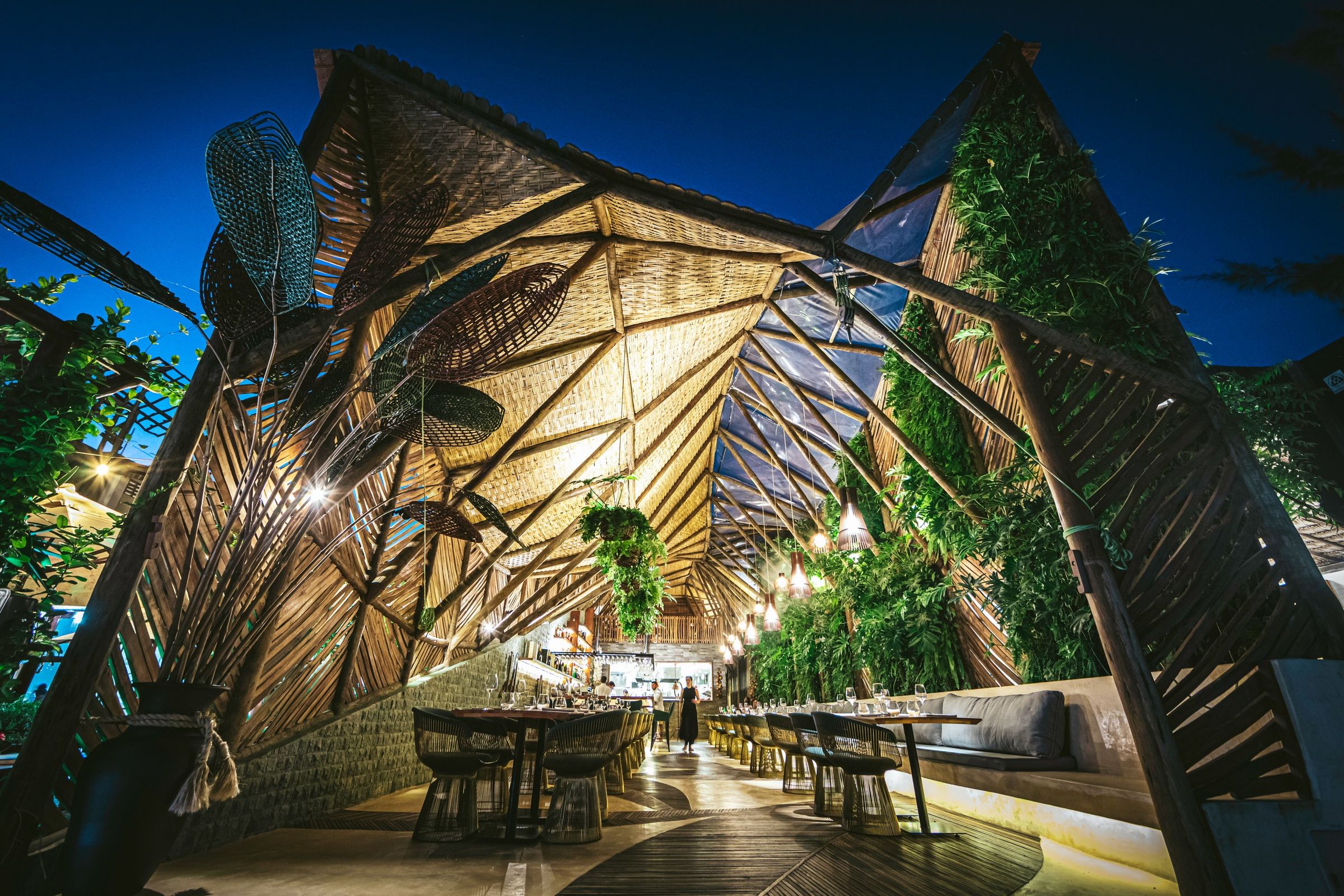 scopri eroina ristorante: cucina italiana autentica, atmosfera accogliente e ingredienti freschi. prenota il tuo tavolo per un'esperienza gastronomica indimenticabile nel cuore della città!