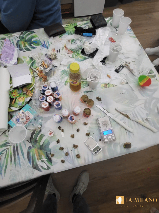 scopri le ultime notizie e aggiornamenti sullo spaccio di droga a mola di bari: cronaca, indagini e operazioni delle forze dell’ordine nel territorio.